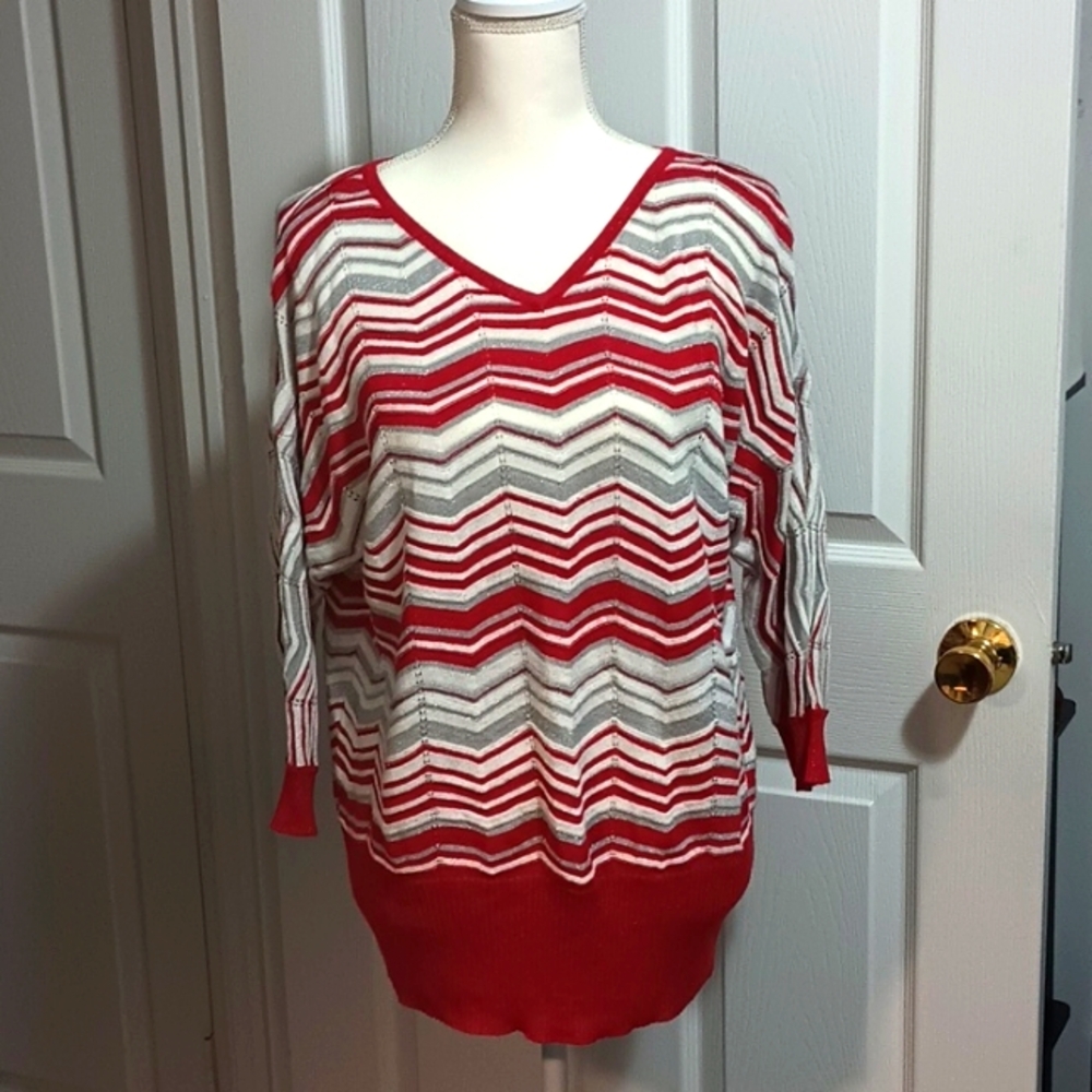 NEW YORK & COMPANY HOLIDAY PARTY READY!! WOMENS V NECK DELICATE PULLOVER SWEATER